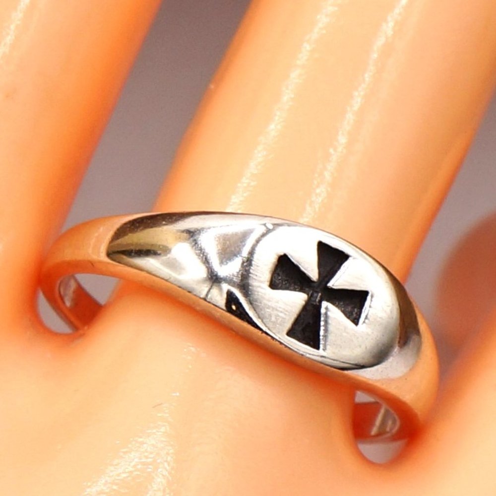 Maltese Cross Gothic Christian Style Oxidized Sterling Silver Ring Size 10.75